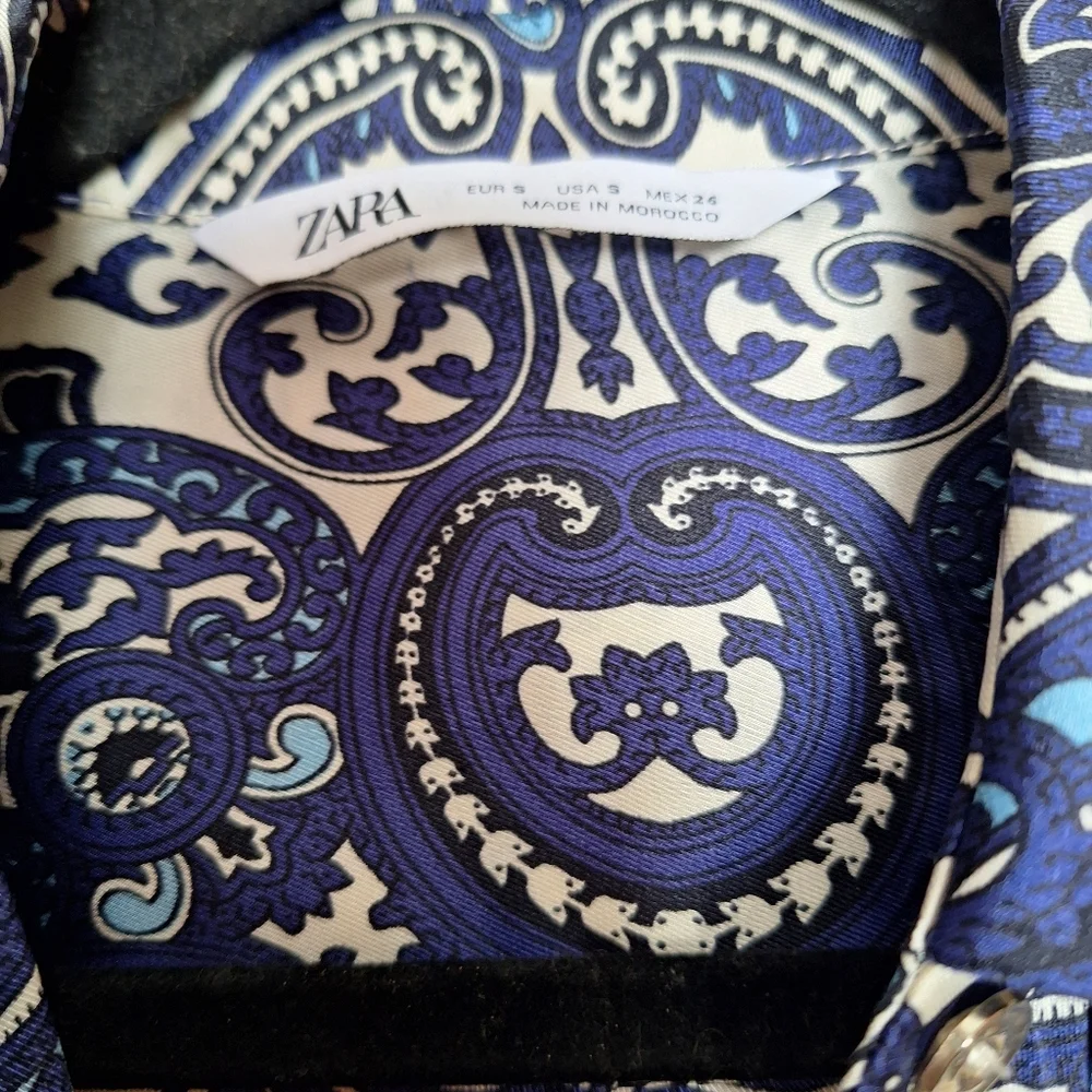 Zara Paisley Printed Silky Button Down Blouse Small - Picture 6 of 8